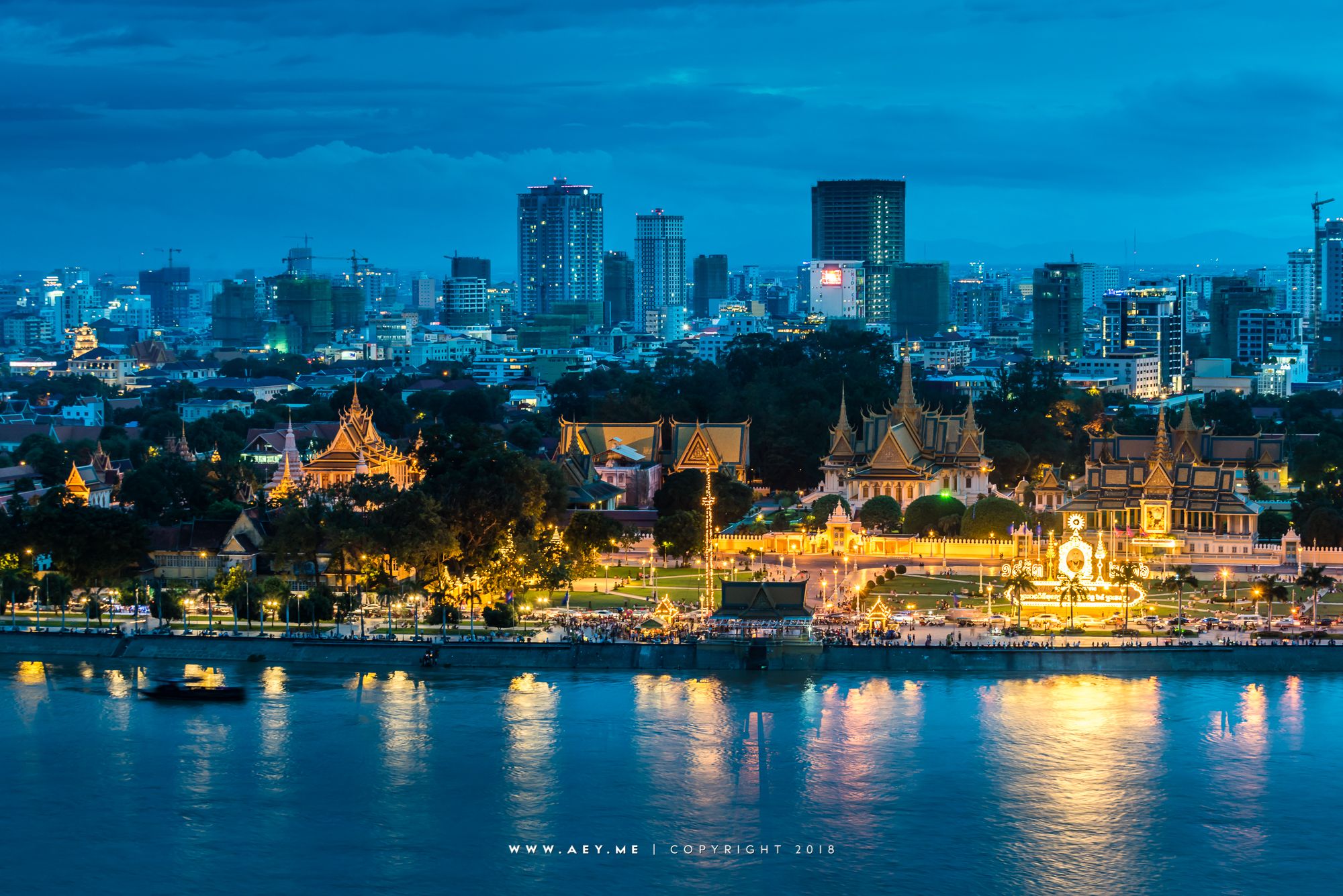 ប្រព័ន្ធសុរិយោដីឌីជីថល និងសេវាសាធារណៈ